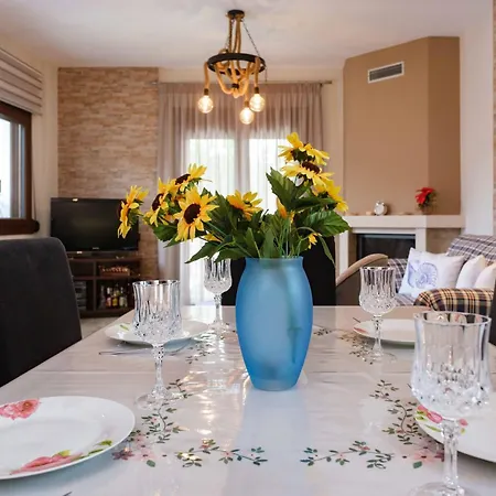 Effie's Maisonette With Detached Apartment *