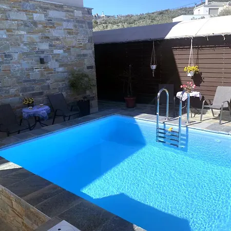 Effie's Maisonette With Detached Apartment