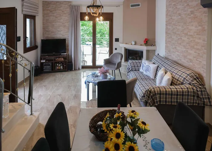 Effie's Maisonette With Detached *