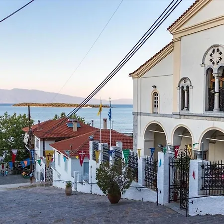 Effie's Maisonette With Detached Apartament *