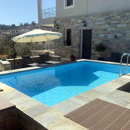 Apartament Effie's Maisonette With Detached