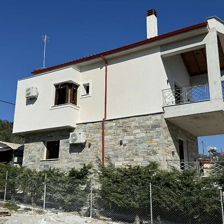 Effie's Maisonette With Detached * Amaliápoli