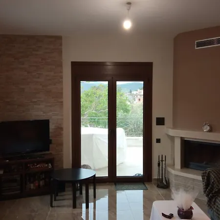 Effie's Maisonette With Detached アパート