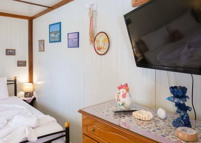 Appartamento Effie's Maisonette With Detached *