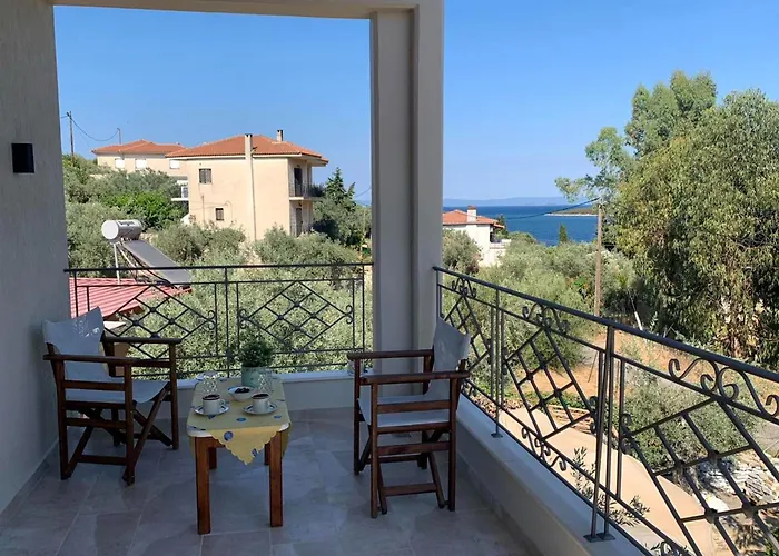 Effie's Maisonette With Detached Appartamento