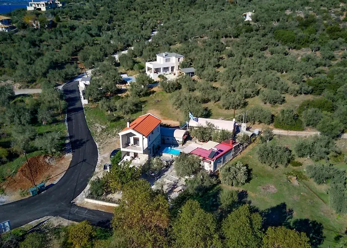 Effie's Maisonette With Detached *