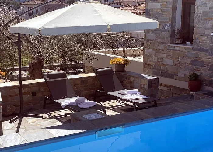 Appartamento Effie's Maisonette With Detached